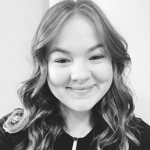 Meet your Posher, Holly